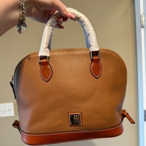 BRAND NEW Dooney and Bourke Tan Leather Purse
